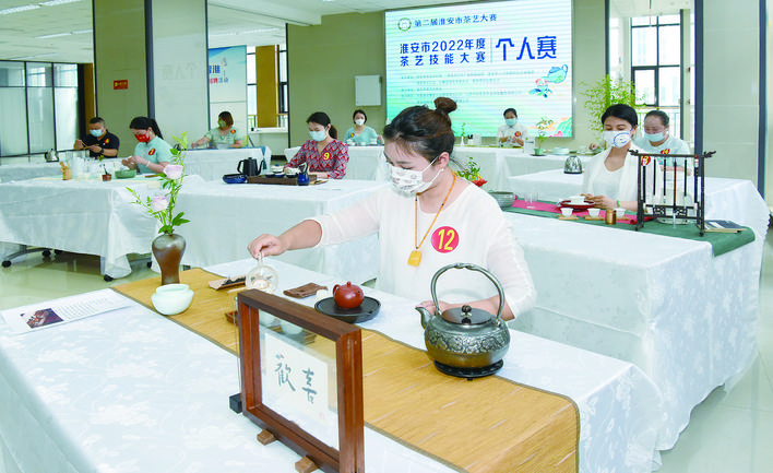 茶文化比賽，科技與傳統(tǒng)茶韻的交融，高科技產(chǎn)品引領(lǐng)新一代茶文化風(fēng)潮