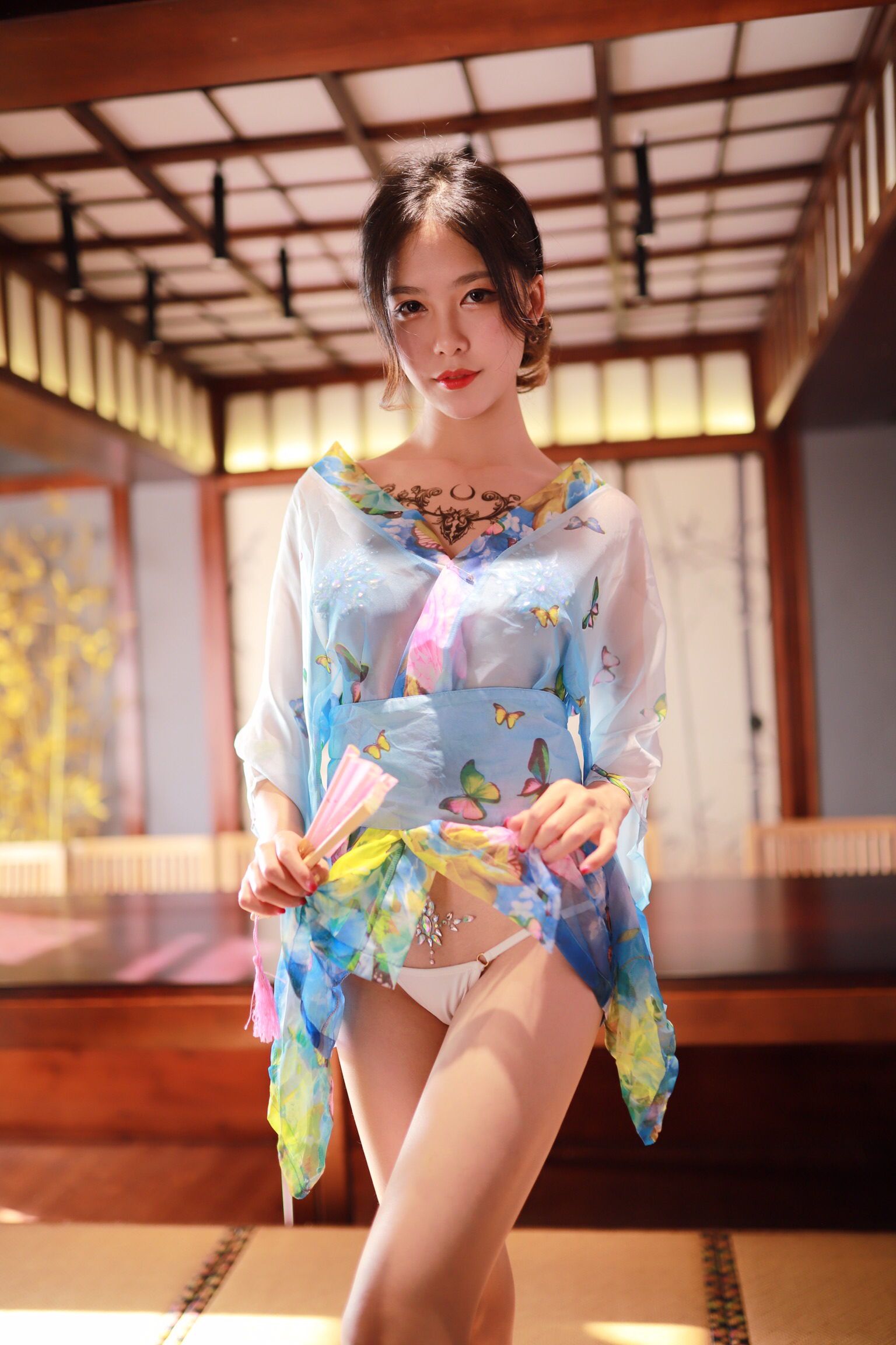 抖娘最新，擁抱自然，內心平和之旅啟程