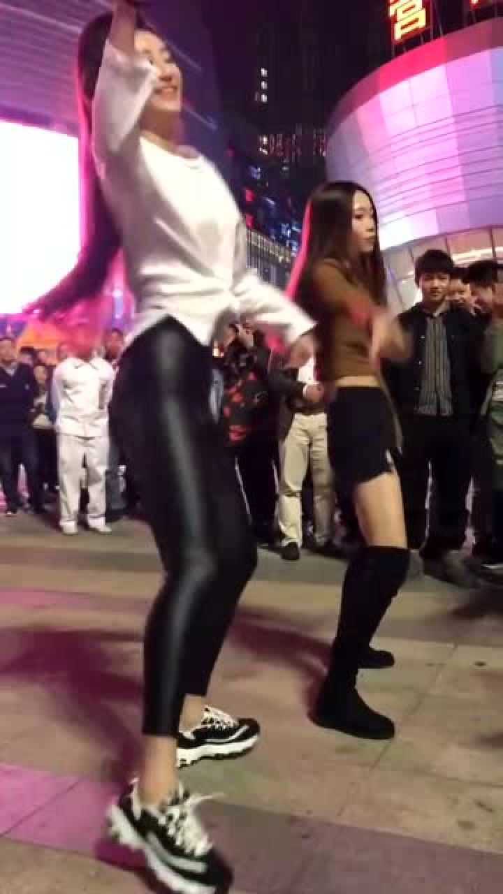 最新尬舞女，舞出愛與陪伴的溫馨時光